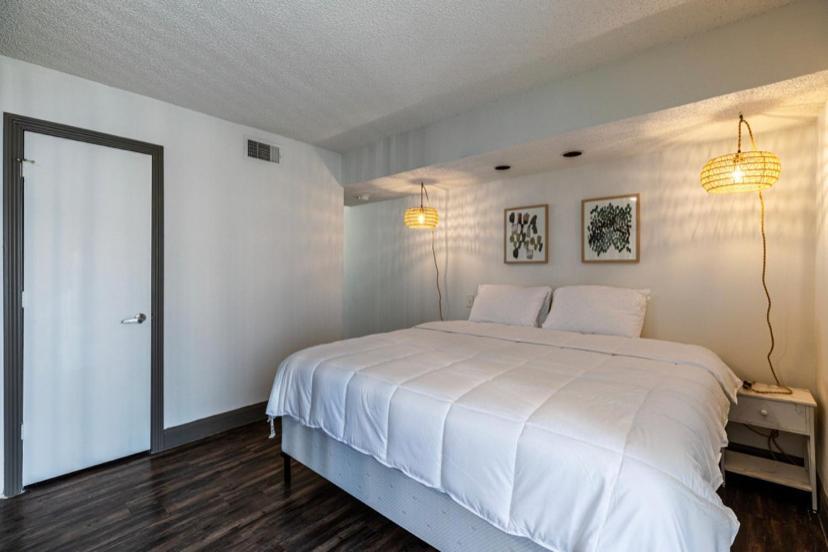 The Cozy Clouds Resort At Nrg Houston Esterno foto